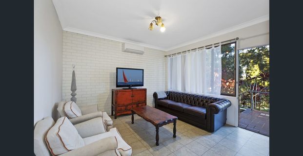 Spacious Family Home - Photo 1