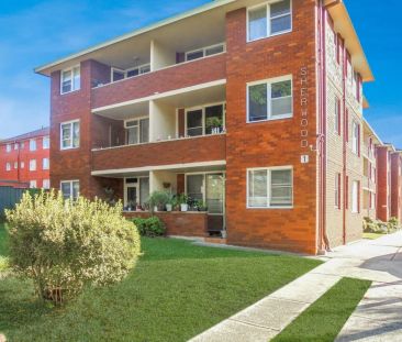 Well-Presented Two Bedroom Apartment in Convenient Penshurst Location - Photo 2