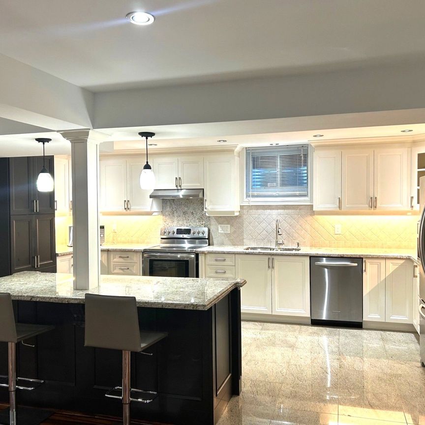 For Lease - 31 Via Guardia Road, Vaughan, Ontario - Photo 1