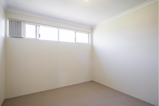 38/27 Meadow Springs Drive, - Photo 1