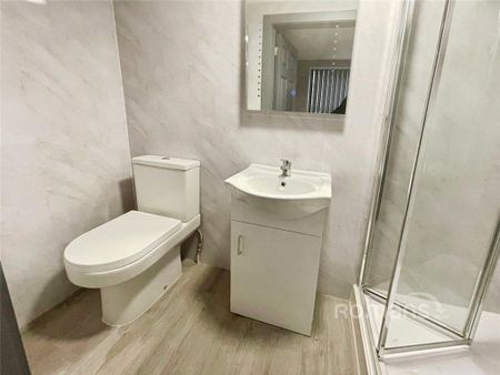 1 bedroom in a house share to rent - Photo 4