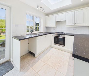 3 bedroom terraced house to rent - Photo 6