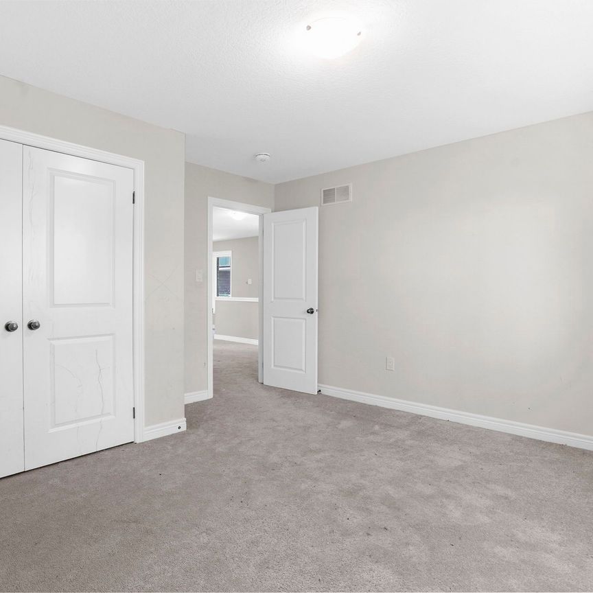 For Lease - 32 Alayche Trail, Welland, Ontario - Photo 1