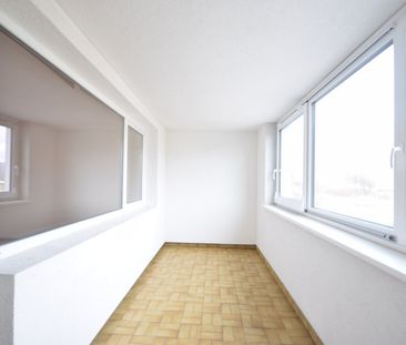 "BERGHEIM - Große helle 2,5 Zimmer Wohnung mit Loggia nähe Lokalbah... - Photo 2