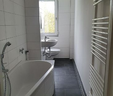 Kleine Dreiraumwohnung mit Balkon - Erstbezug nach Sanierung - Photo 5