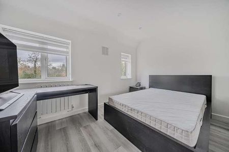 Sunningdale, Berkshire, SL5 - Photo 5