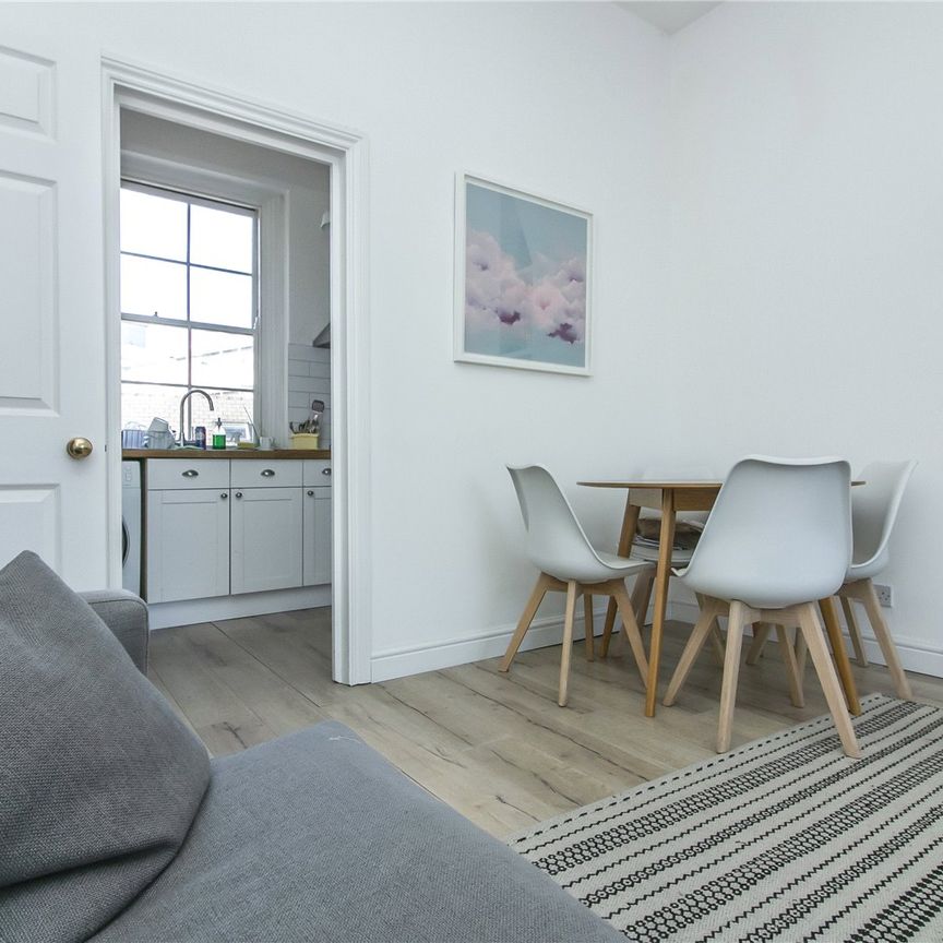 Gateway Mews, London, E8 2DF - Photo 1