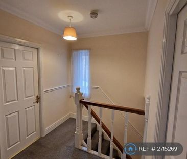 3 bedroom semi-detached house to rent - Photo 4