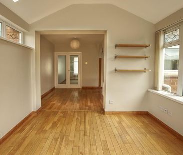 35 Robinson Crescent, Bangor, BT19 6NP - Photo 3