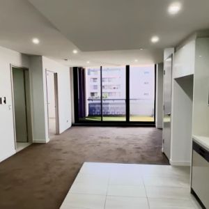 1 bed 1 bath - Photo 2