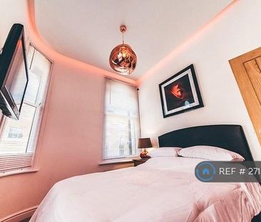 2 bedroom penthouse to rent - Photo 6