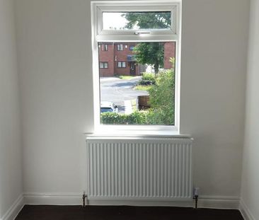 3 bedroom terraced house to rent - Photo 6