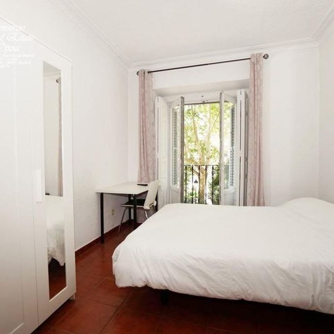 4 room luxury Apartment for rent in Madrid, Autonomous Region of Madrid - Photo 1