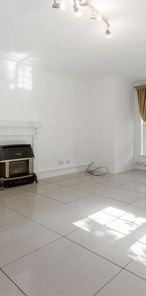 4 bedroom semi-detached house to rent - Photo 1