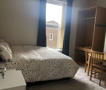 Room in a Shared House, Botanic Road, L7 - Photo 1