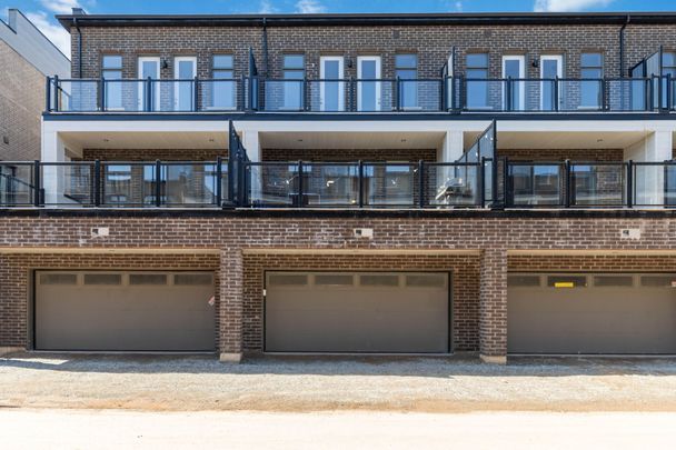 For Lease - 3051 Meadowridge Drive, Oakville, Ontario - Photo 1