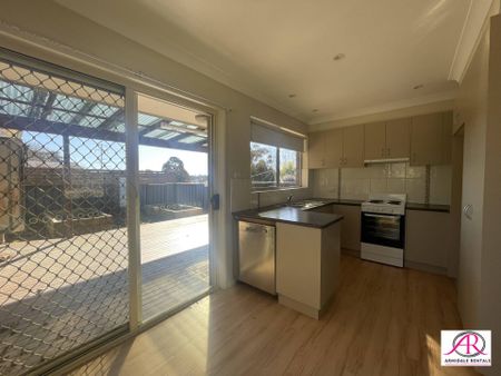 Charming 3-Bedroom Rental House in Armidale - Perfect for Comfortable Living - Photo 3