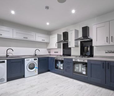 6 bedroom terraced house to rent - Photo 4