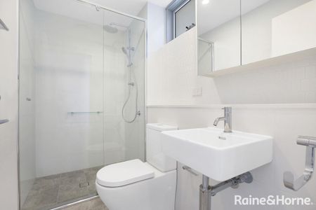 Luxury Living in the Heart of North Bondi - Photo 4