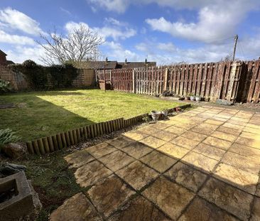 2 bedroom end of terrace house to rent - Photo 6