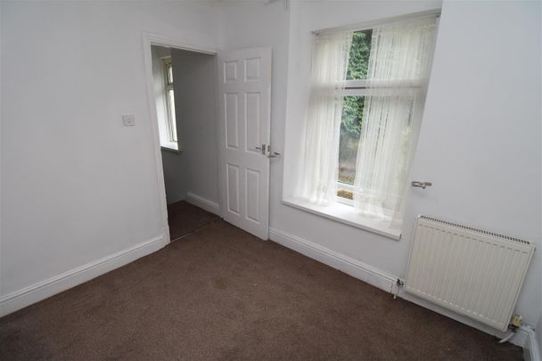 House - Terraced For Rent Ynyscynon Road, Tonypandy - Photo 1