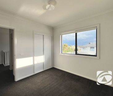 FAMILY HOME IN GREAT LOCATION - Photo 5