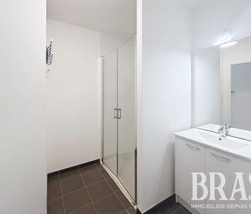 Location Appartement 2 pièces 46m² LES SABLES D OLONNE 85100 - Photo 4