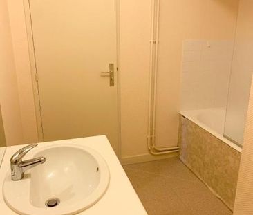 Location Appartement 2 pièces 42m² NIORT 79000 - Photo 5