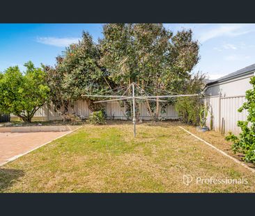 10 Medhurst Crescent, Nollamara, WA 6061 - Photo 6