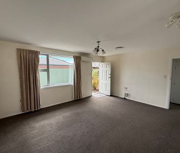 Location and fresh renovation and garaging - Photo 1