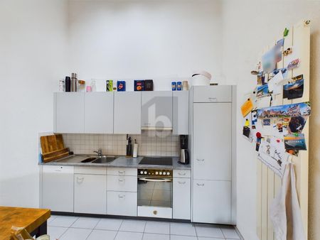 COZY AND BATHED IN LIGHT - Photo 3