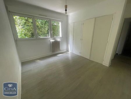 Appartement à louer 4 pièces 70.23m² - Photo 3