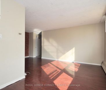 #407 - 5 Parkway Forest Drive – Toronto C15, Ontario - Photo 6