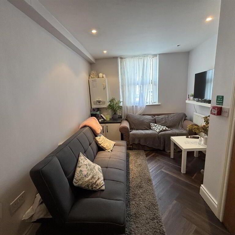 Apt 2 Nova Studios, 167 University Street, Ormeau Road, Belfast, BT7 1HR - Photo 1