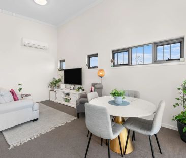 STYLISH 2 BEDROOM UNIT IN PRIME LOCATION! - Photo 5