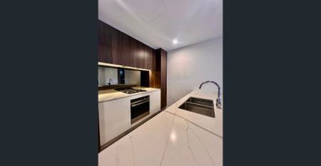 Modern and Spacious 3 Bedroom Apartment in Schofields - Photo 5