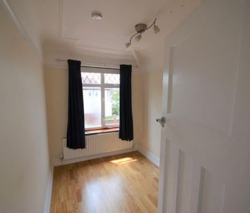 4 bedroom semi-detached house to rent - Photo 2