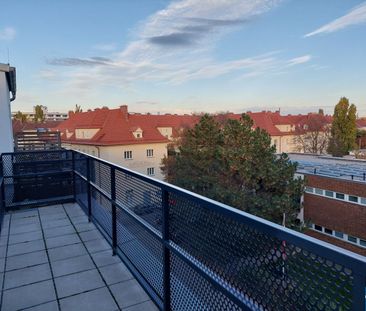 2-Zimmer Dachgeschoßwohnung mit großem Balkon! Nahe der Donauinsel - Photo 1