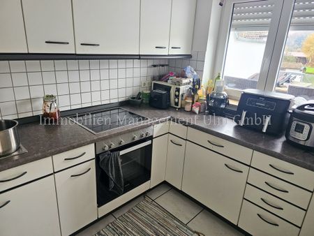 Schöne 2-Zimmer DG-Wohnung mit Dachterrasse! - Photo 4