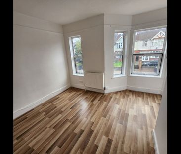 Room in a Shared House, Old Bedford Road, LU2 - Photo 4