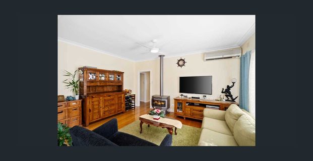 4-Bedroom Home in Prime Werribee Location - Photo 1