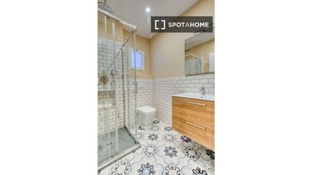 2 room luxury Apartment for rent in Valencia - Photo 5