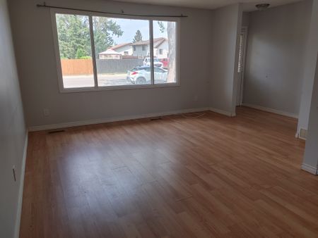 2819 7th Ave East - Photo 5