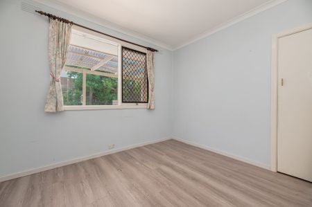 15 Roy Street, DONVALE - Photo 3