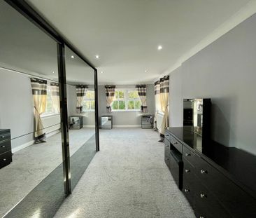 4 bedroom Detached House to let - Photo 6