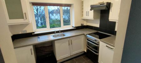3 bedroom terraced house to rent - Photo 2