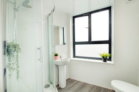 1 Bedroom Shared House - Photo 2