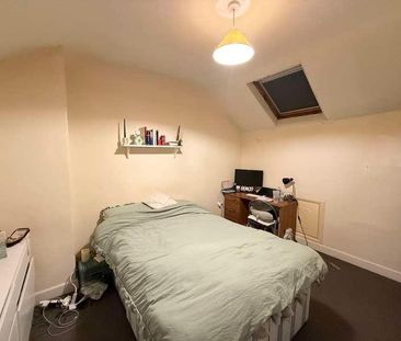 Bright & Lovely-bedroom House // Claude Street, NG7 - Photo 3