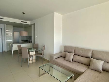 2 room luxury Flat for rent in Benidorm, Valencia - Photo 2