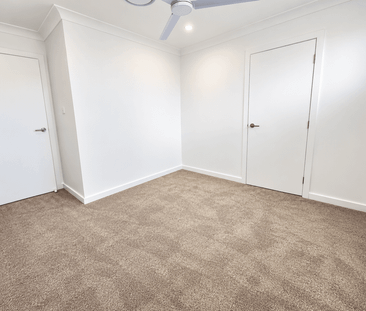 Brand New Double-Storey Home – Spacious 4-Bedroom Living - Photo 3